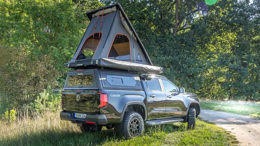 Volkswagen Amarok versione da campeggio, tenda da tetto e hardtop