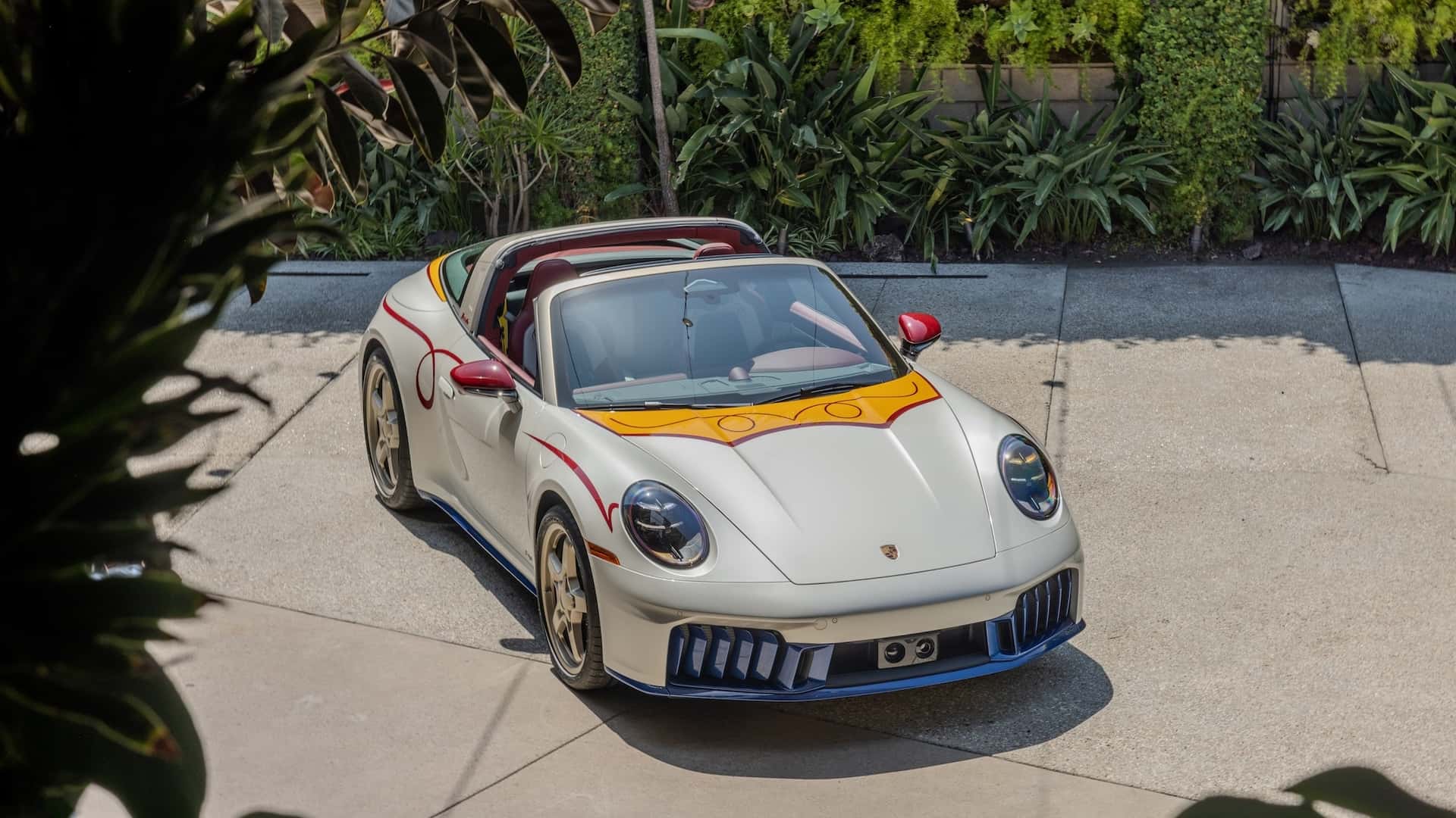 https://cdn.motor1.com/images/mgl/Oo9EJl/s1/porsche-and-pixar-toy-story-collaboration.jpg