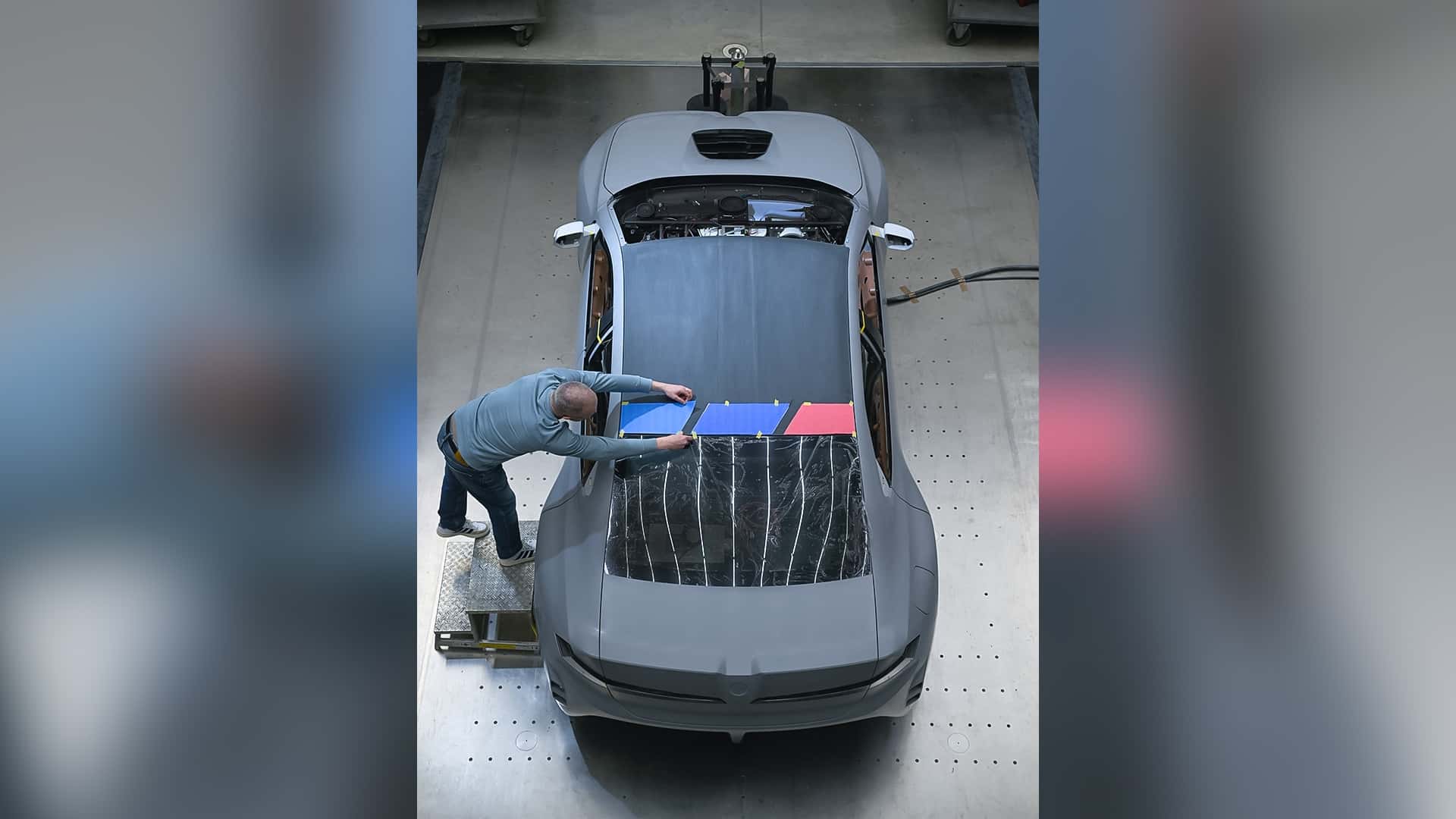 https://cdn.motor1.com/images/mgl/Oo9EgA/s1/bmw-m-concept-neue-klasse-2026.jpg