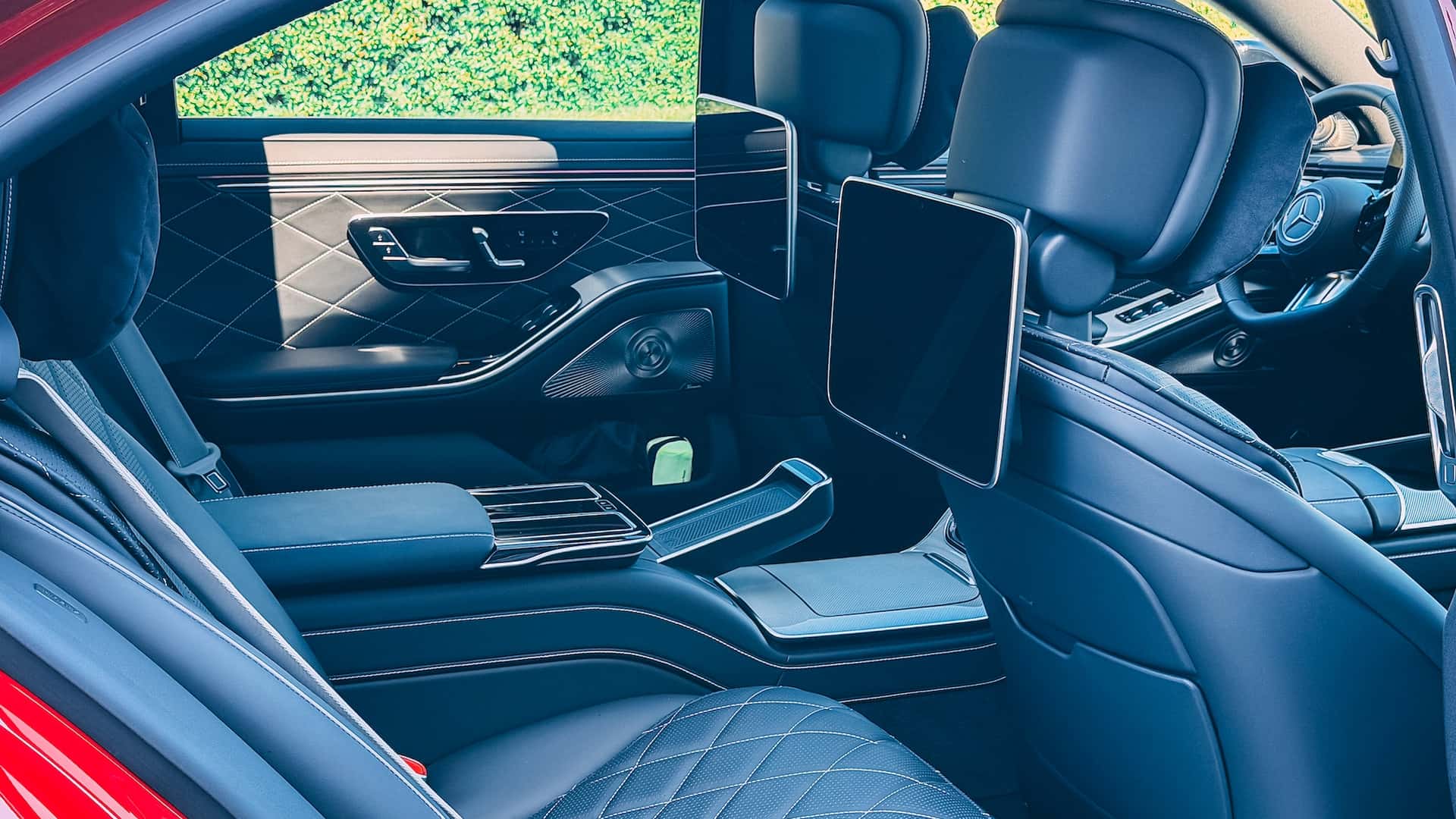 https://cdn.motor1.com/images/mgl/Oo9GQo/s1/2027-mercedes-benz-s-class-first-drive-review.jpg