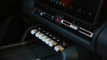 CAUR V27 será o primeiro carro da marca no país 