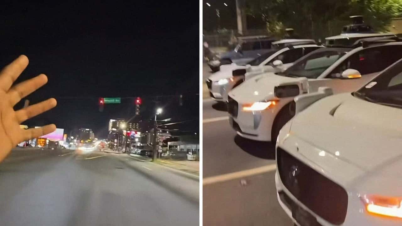 Atlanta Drivers Stop At Intersection.