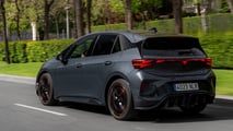 Cupra Born VZ (2026) in Timanfaya Grey: Das Exterieur