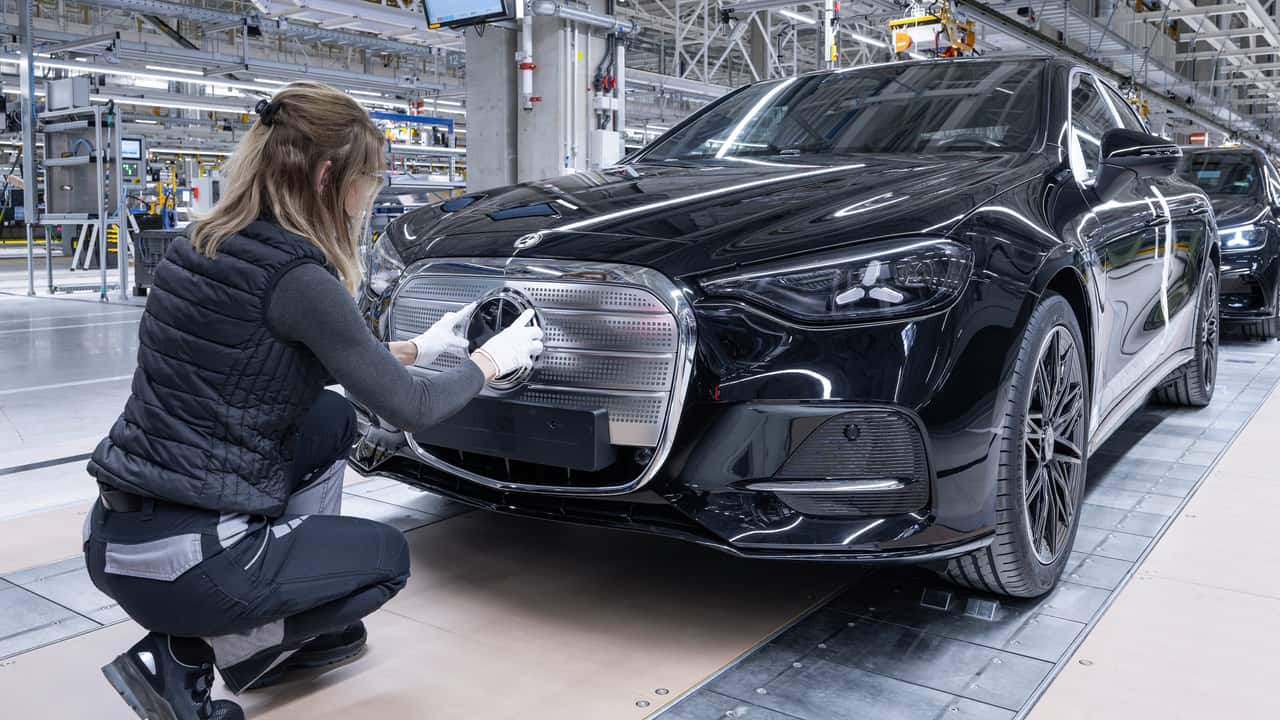 Produktionsstart der elektrischen Mercedes C-Klasse in Kecskemét