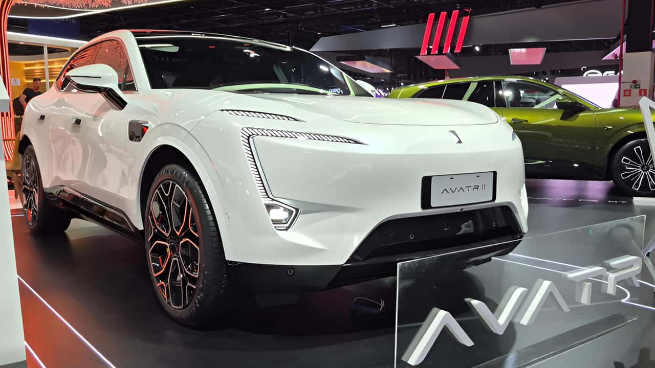 Avatr 11 chega ao Brasil por R$ 600 mil com tecnologia Huawei e CATL