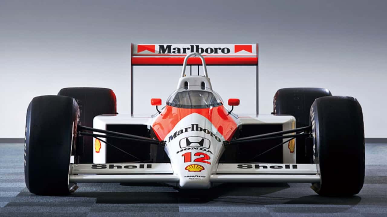 McLaren MP4 4 (1)