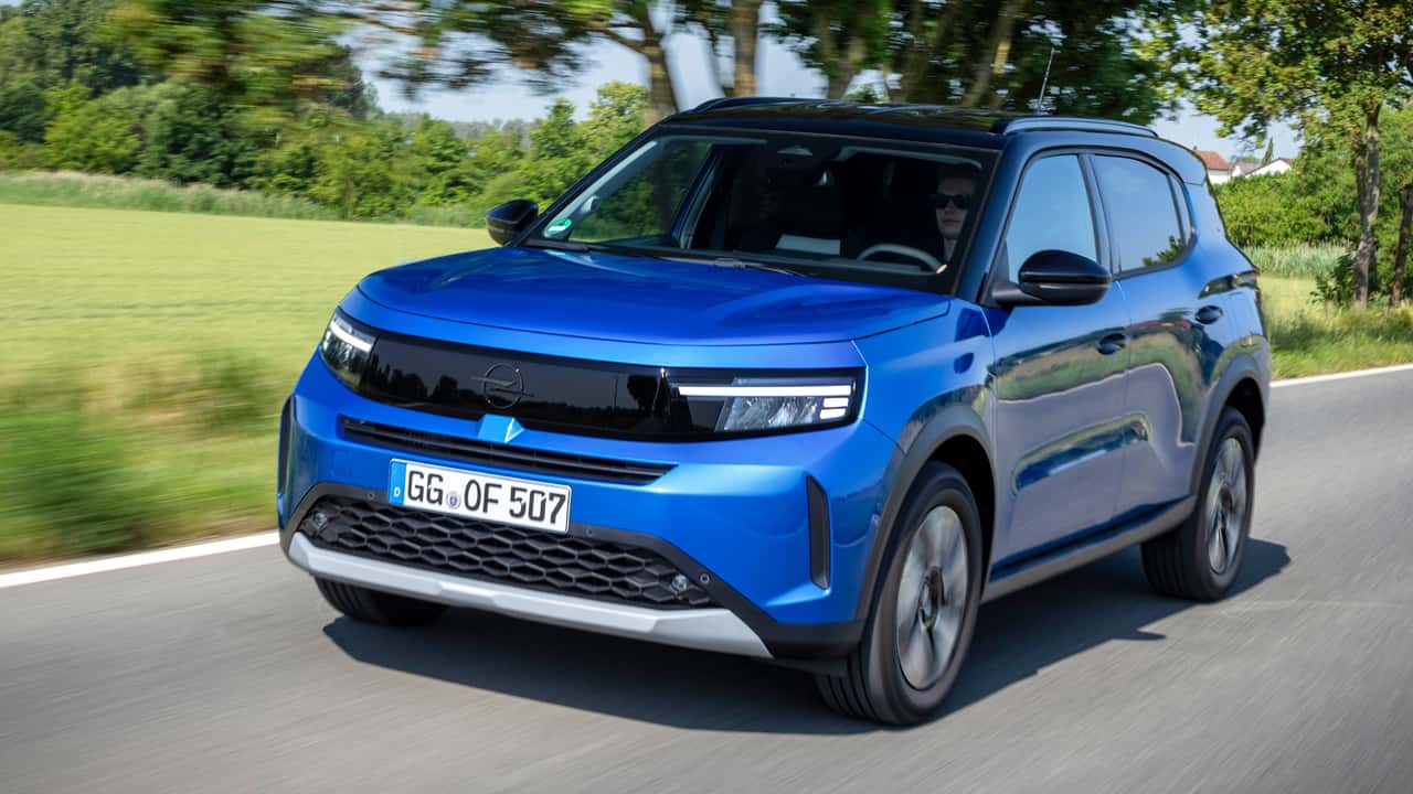 Opel Frontera (2026) in neuer Metallic-Lackierung 
