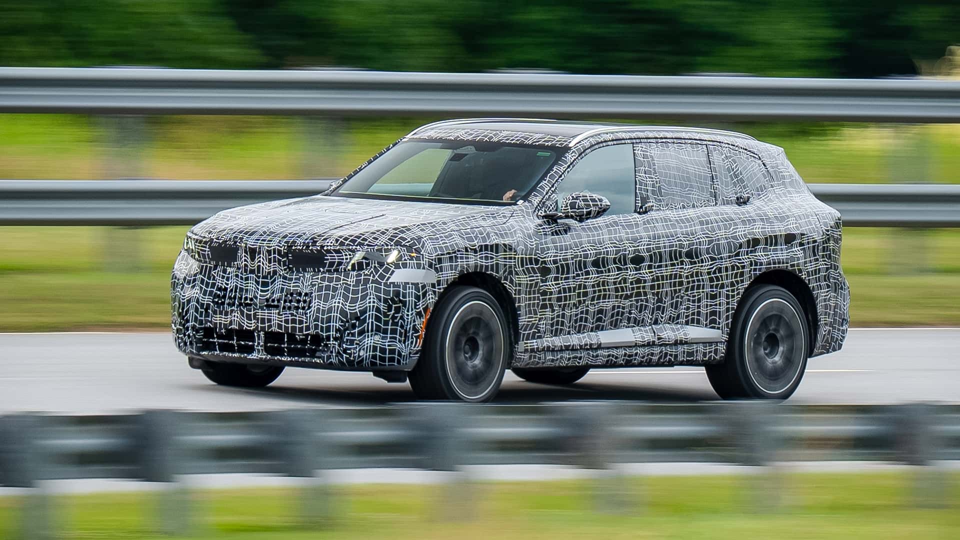 https://cdn.motor1.com/images/mgl/Oo9wRL/s1/bmw-x5-2026-in-der-finalen-erprobung.jpg