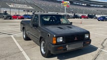 Mitsubishi Mighty Max Evo