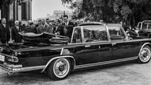 Mercedes 600 Landaulet Papstwagen. Übergabe an Papst Paul VI. in Castel Gandolfo am 10. September 1965