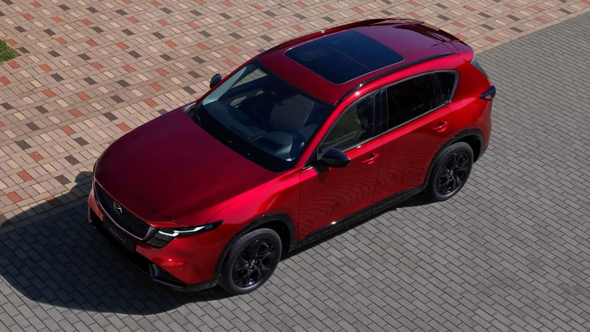 https://cdn.motor1.com/images/mgl/OoJgNR/s1/2026-mazda-cx-5.webp