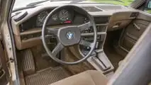 BMW 525e (E28), toma de contacto