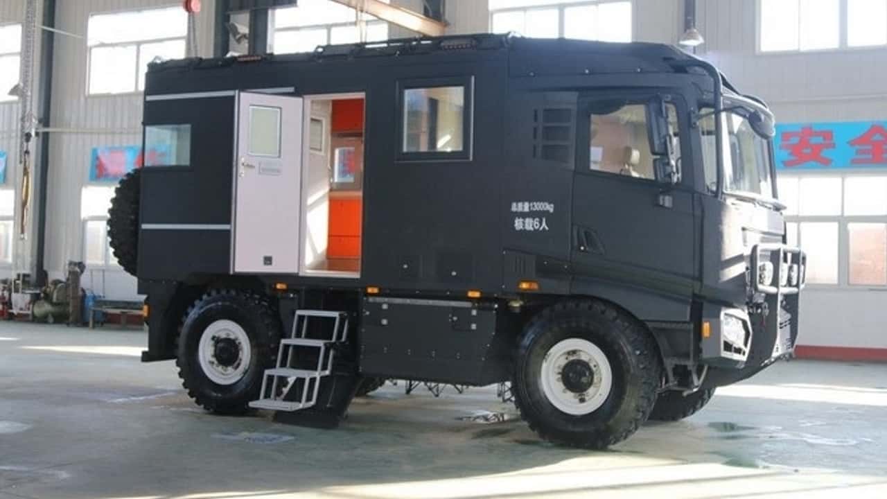 El Unimog chino es una autocaravana 4x4 absolutamente imparable 