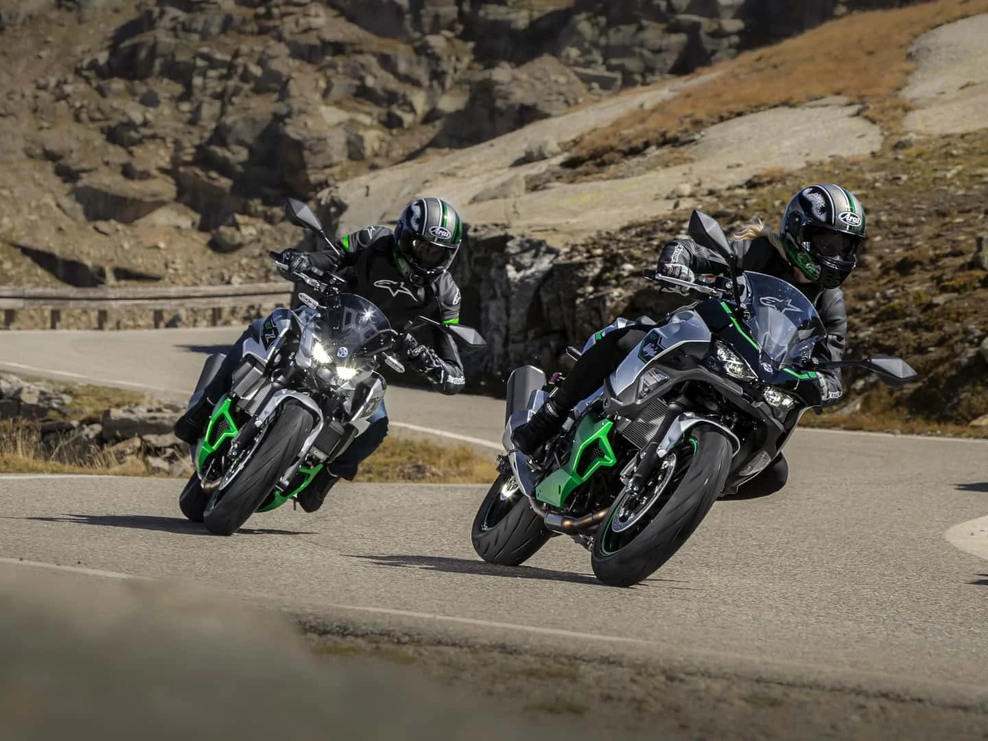 ジェシー 2024 Kawasaki Z7 Hybrid ABS | Hybrid Motorcycle | Dual-Powered