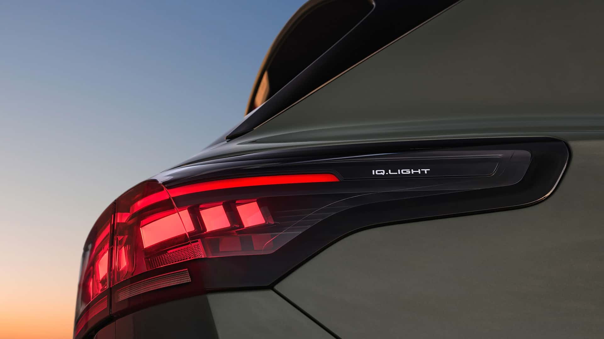 https://cdn.motor1.com/images/mgl/Ooeonl/s1/vw-tiguan-2024.jpg