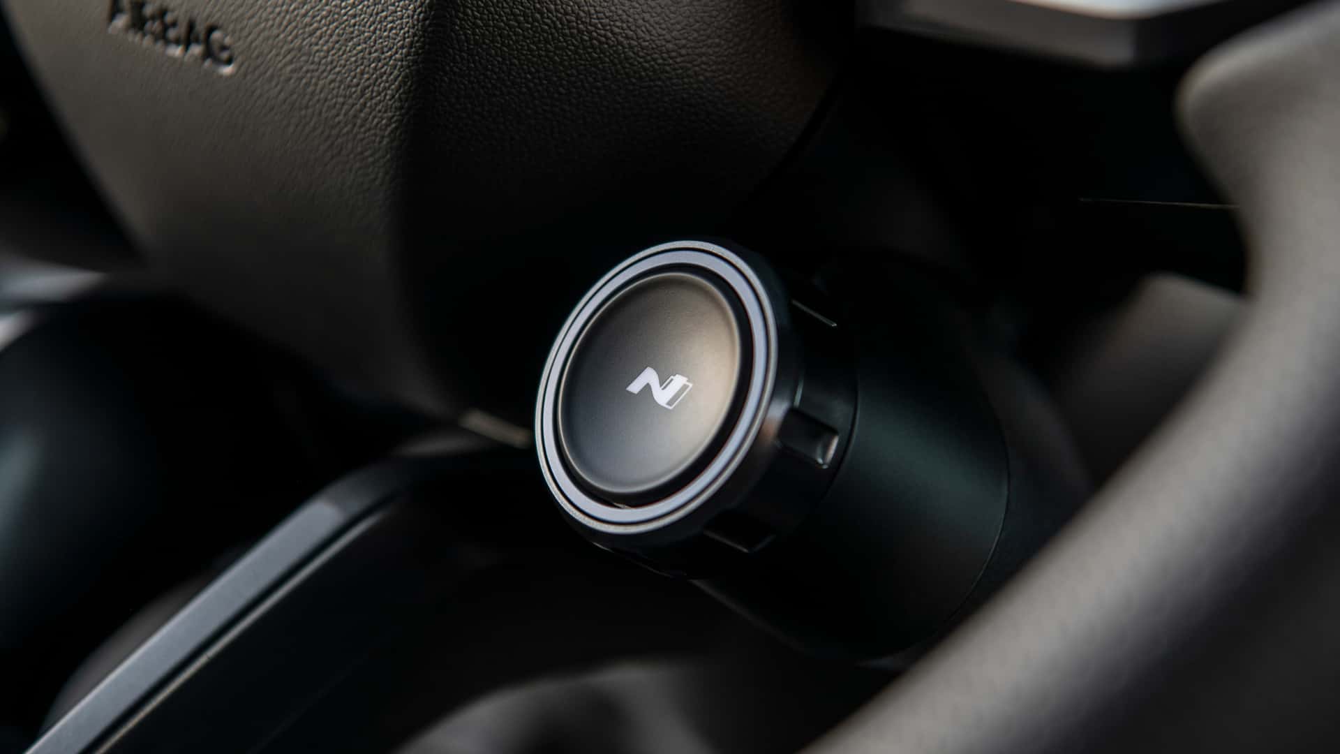 https://cdn.motor1.com/images/mgl/OoeqnR/s1/2025-hyundai-ioniq-5-n-steering-wheel-mounted-button.jpg