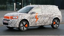 Next-Generation Opel Crossland Spy Photos