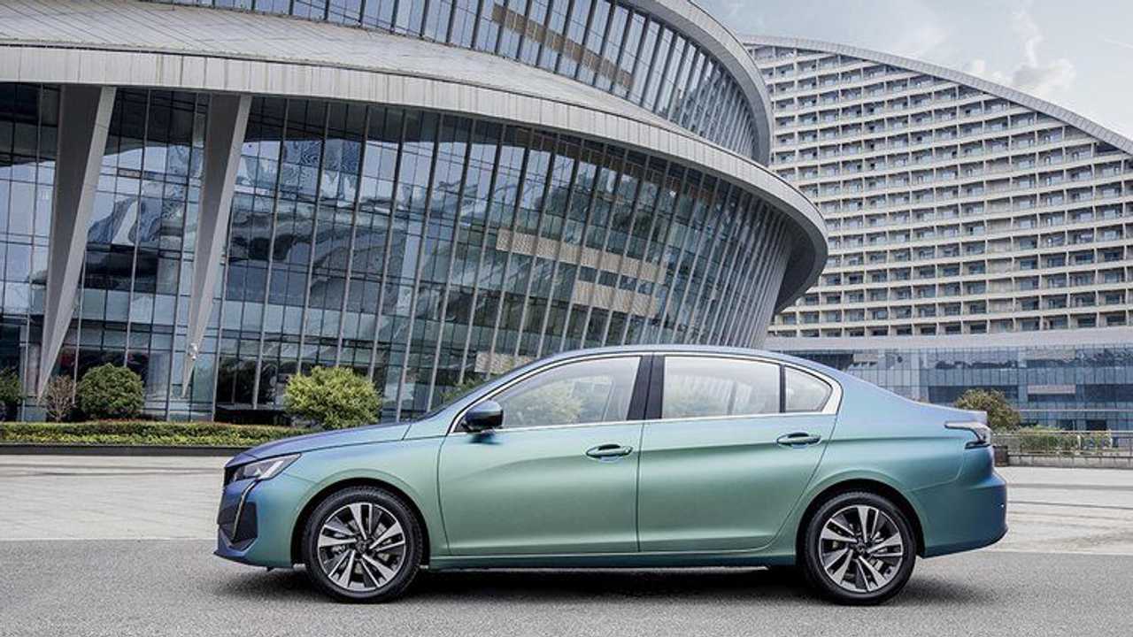 Peugeot 408 (2022)