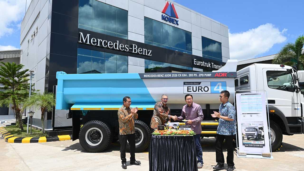Mercedes-Benz buka dealer di Kalimantan Selatan