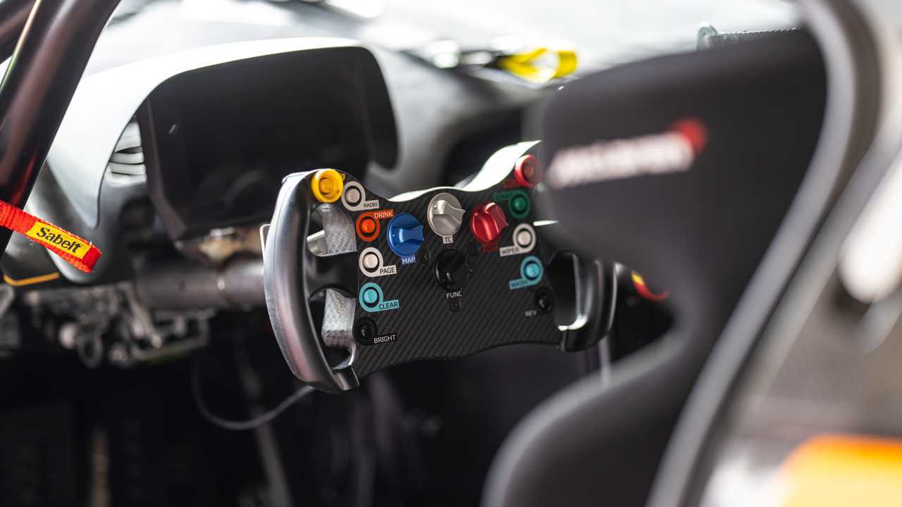 McLaren Artura GT4 2023