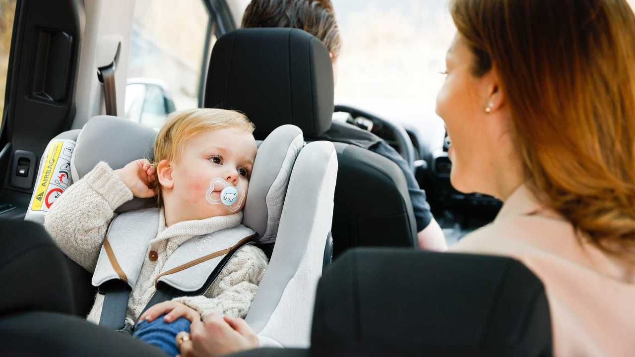 Babyschlaf im Elektroauto