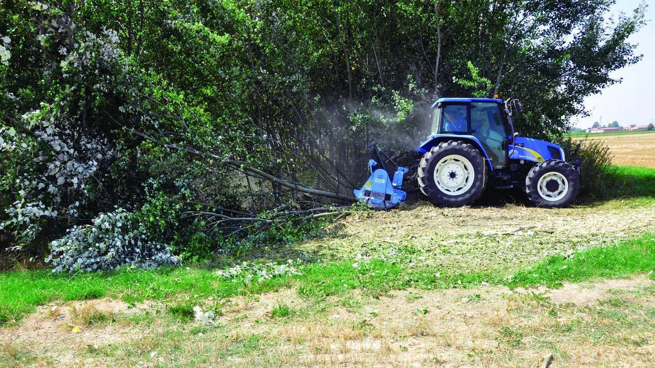 Trincia forestale Nobili NF 2000
