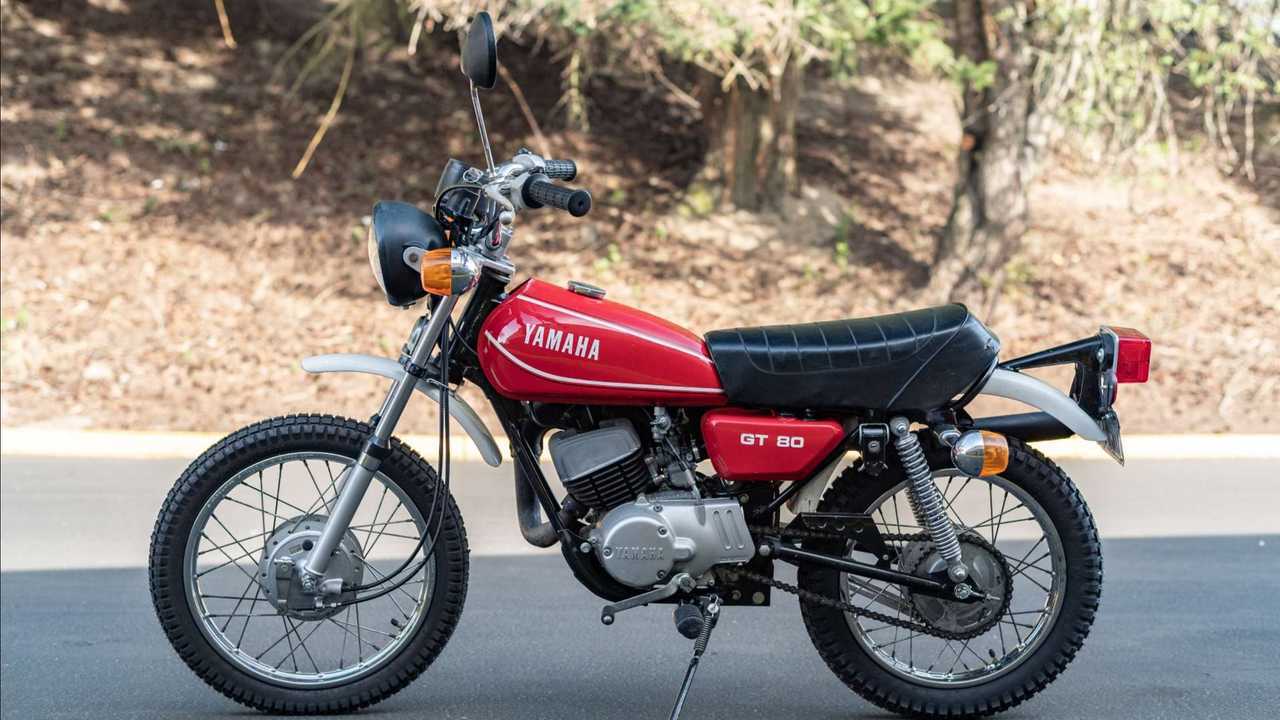 1985 Toyota Hilux With Yamaha GT80