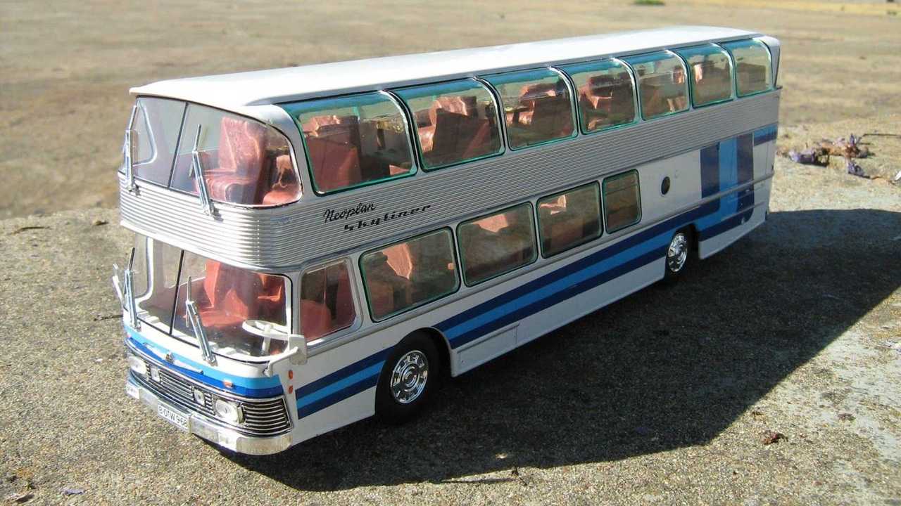 Neoplan NH22 Skyliner (13)