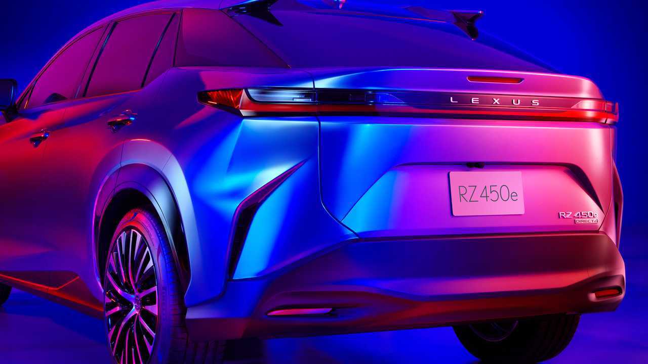 Lexus RZ 450e