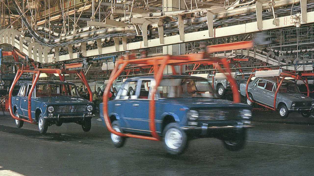 ВАЗ-2101 «Жигули» на конвейере ВАЗа