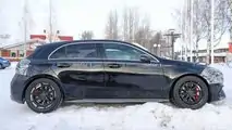 2023 Mercedes-AMG A45 facelift foto spia