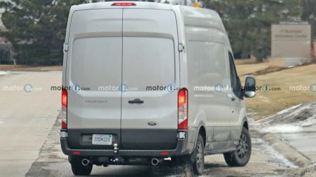 Ford Transit Trail Casus Fotoğraflar