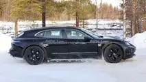 Porsche Taycan restyling, le foto spia delle diverse varianti