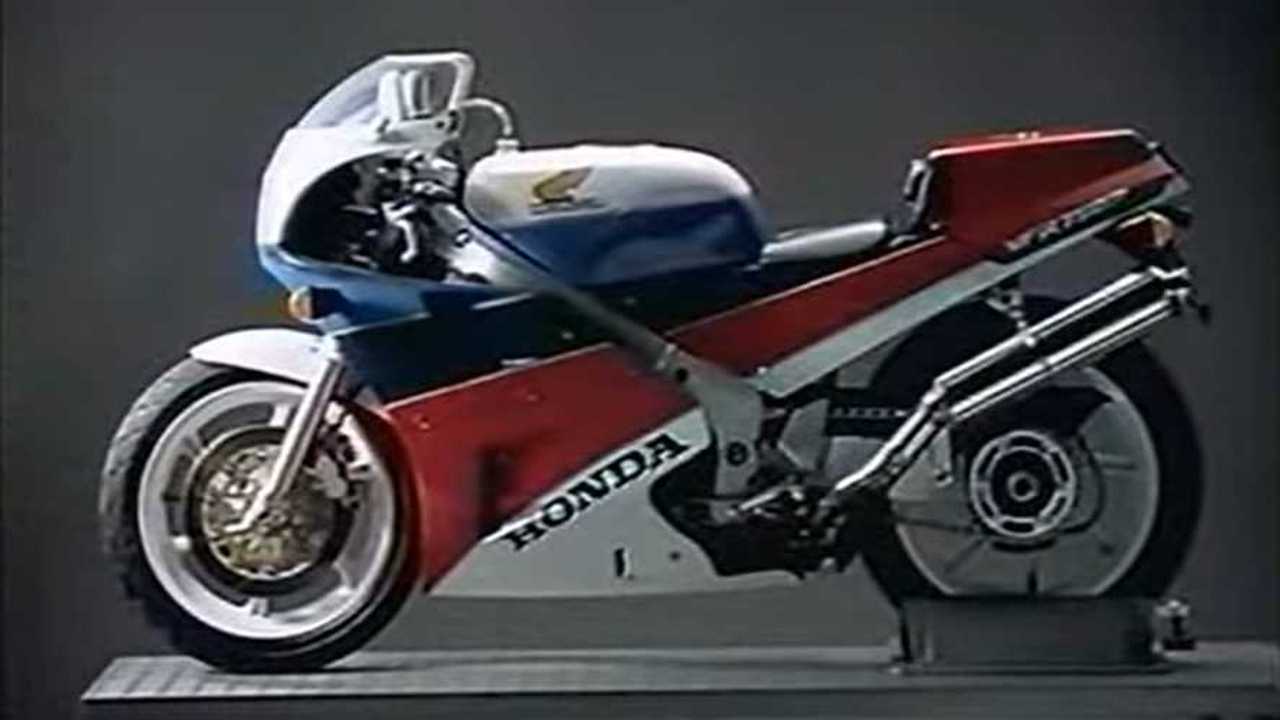 Honda VFR750R RC30 Promotional Video