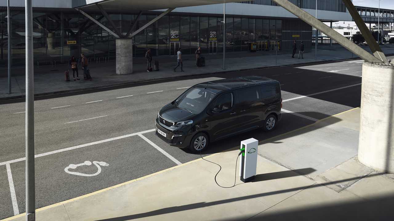 Peugeot e-Traveller