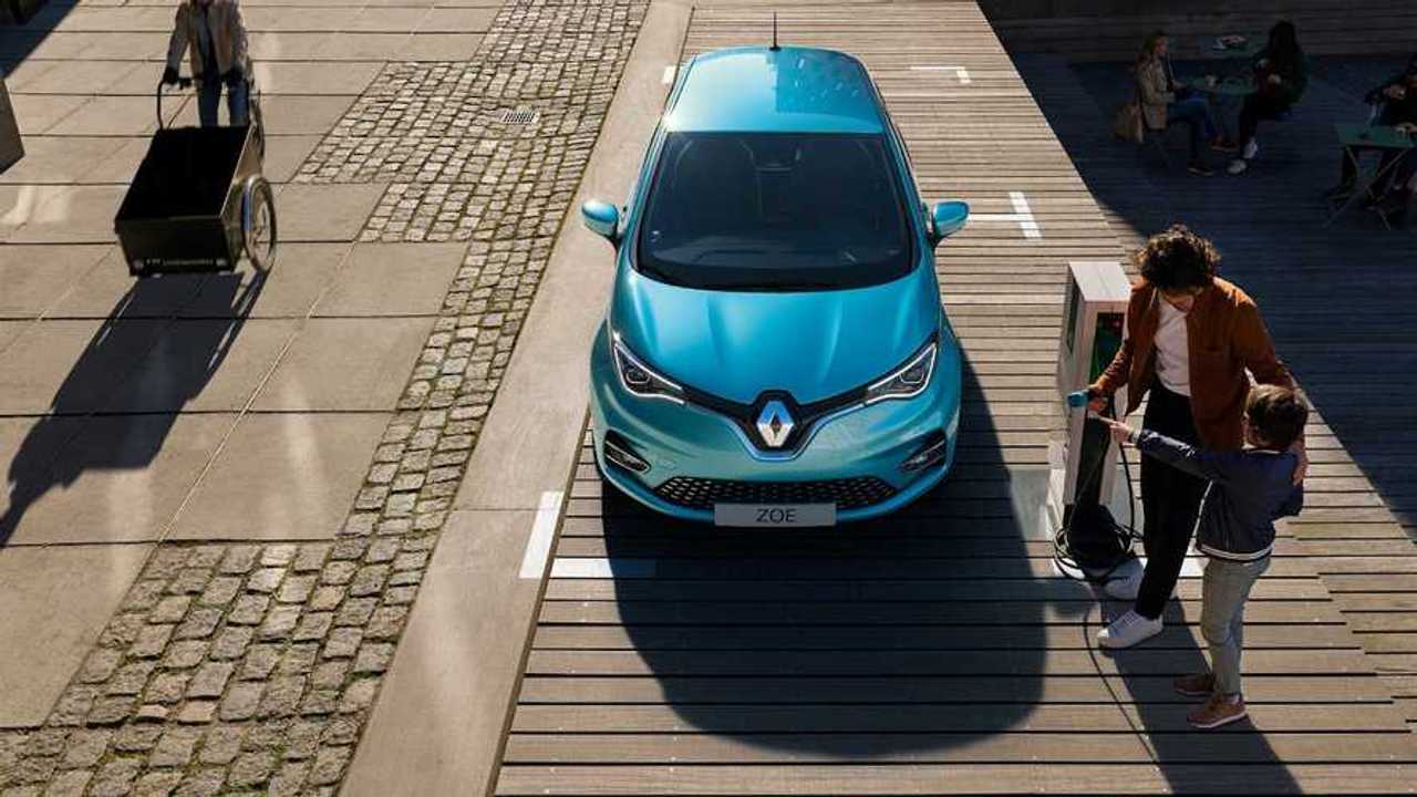 Обновленный Renault Zoe: увеличенная батарея и мощный мотор