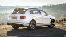 Bentley-Bentayga-rear