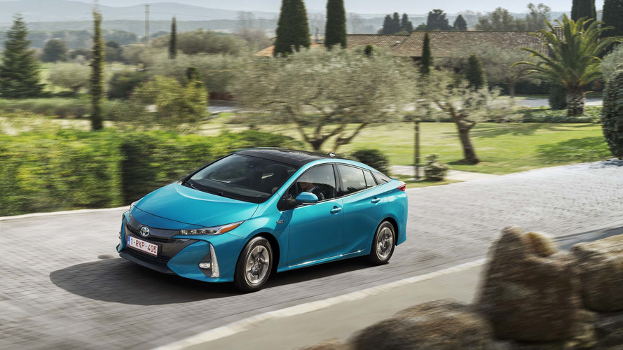2017 - Toyota Prius Rechargeable