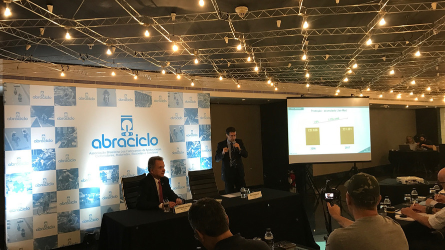Abraciclo abril 2017