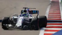 Vettel é pole position em Sochi