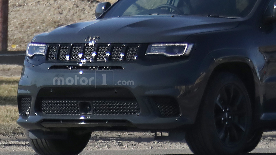 Jeep Grand Cherokee Trackhawk spy photo