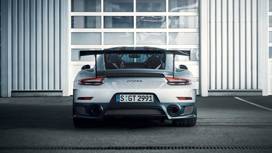 PHOTOS - La Porsche 911 GT2 RS et ses 700 chevaux