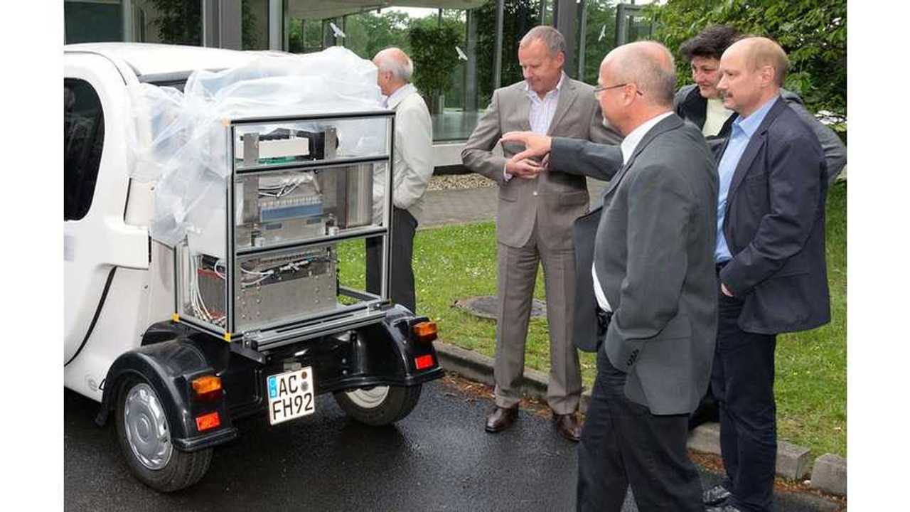 Electric Vehicle With A Direct Methanol Fuel Cell Range Extender?