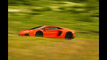 Lamborghini Aventador LP700-4 su strada