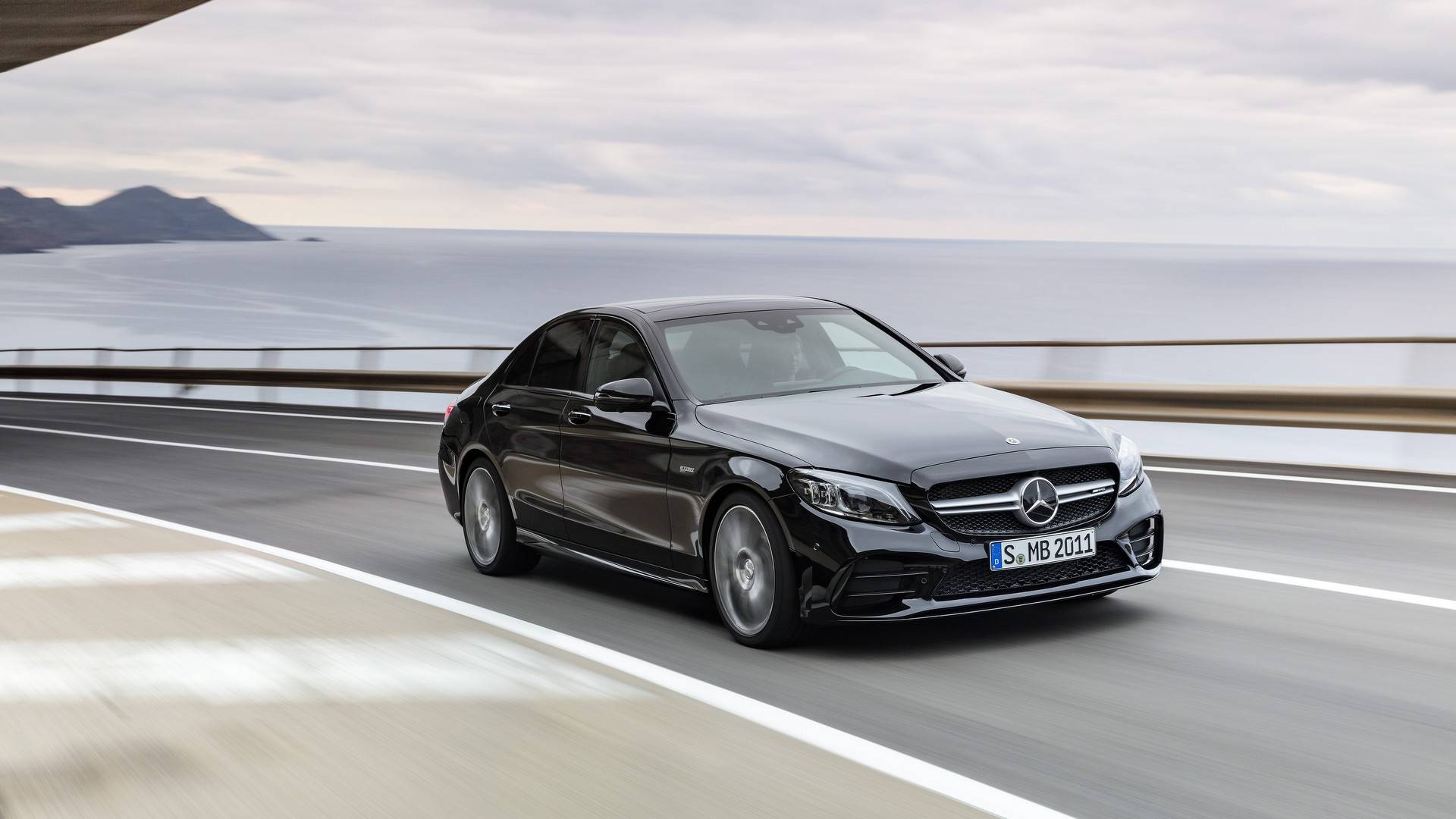 2018 Icin Guncellenen Mercedes Amg C43 Artik Daha Guclu