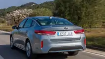 Euro-spec Kia Optima Plug-in Hybrid