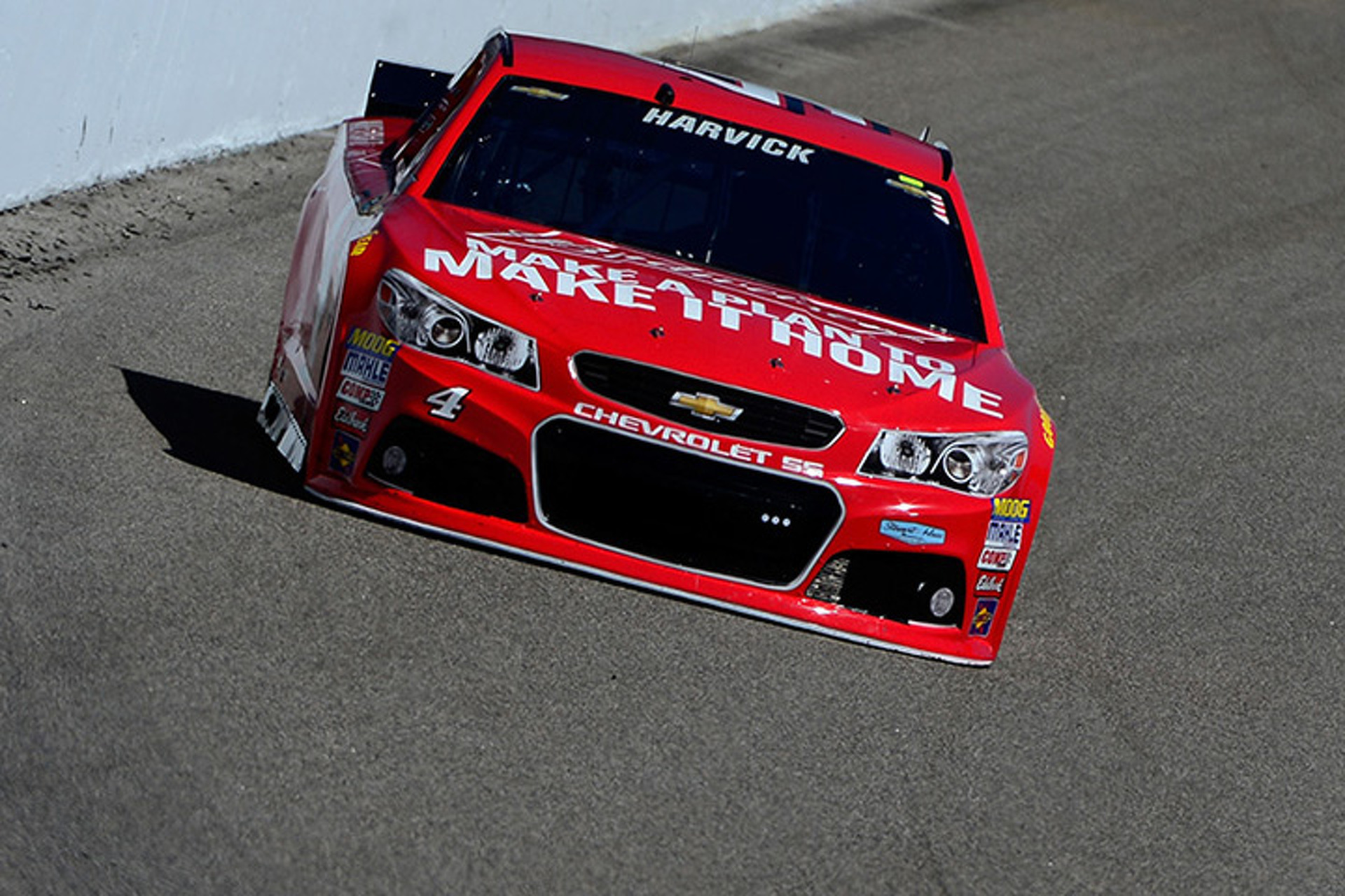 Bill Nye Wants Nascar To Go Electric Motor1 Photos Bill Nye Wants Nascar To Go Electric