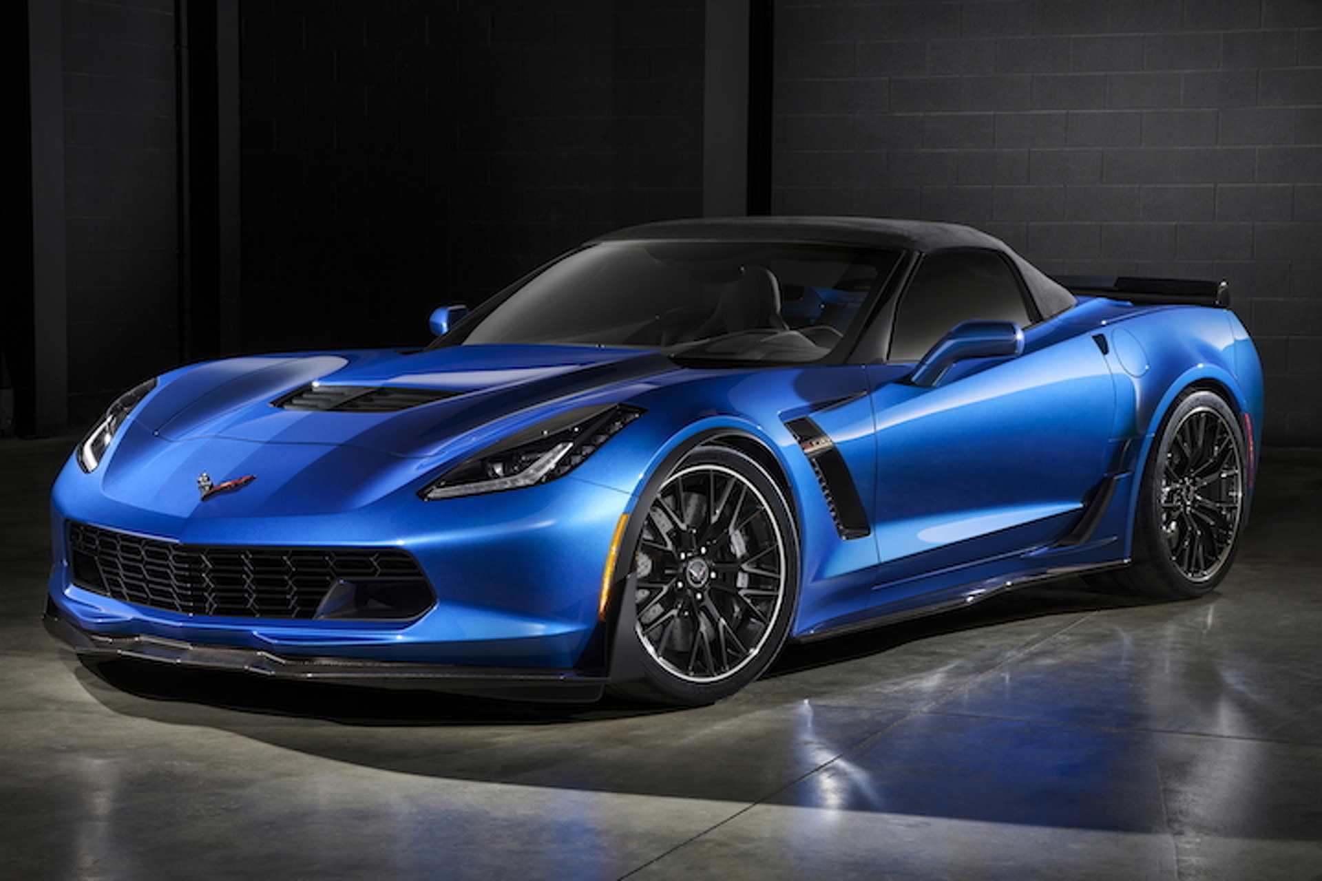 625-HP Corvette Z06 Convertible Drops Its Top Before NY Auto Show