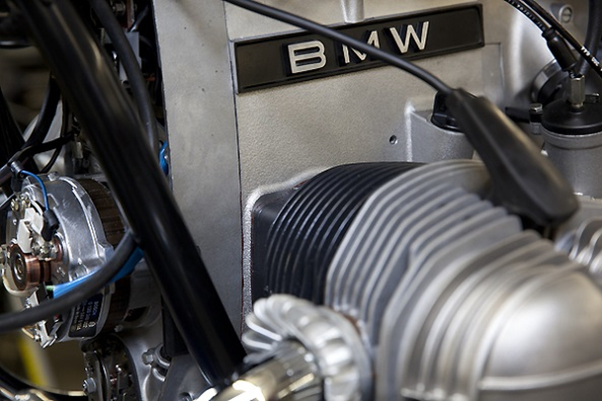 MAX BMW Motorsport Builds a New R90S - Out of a Catalog