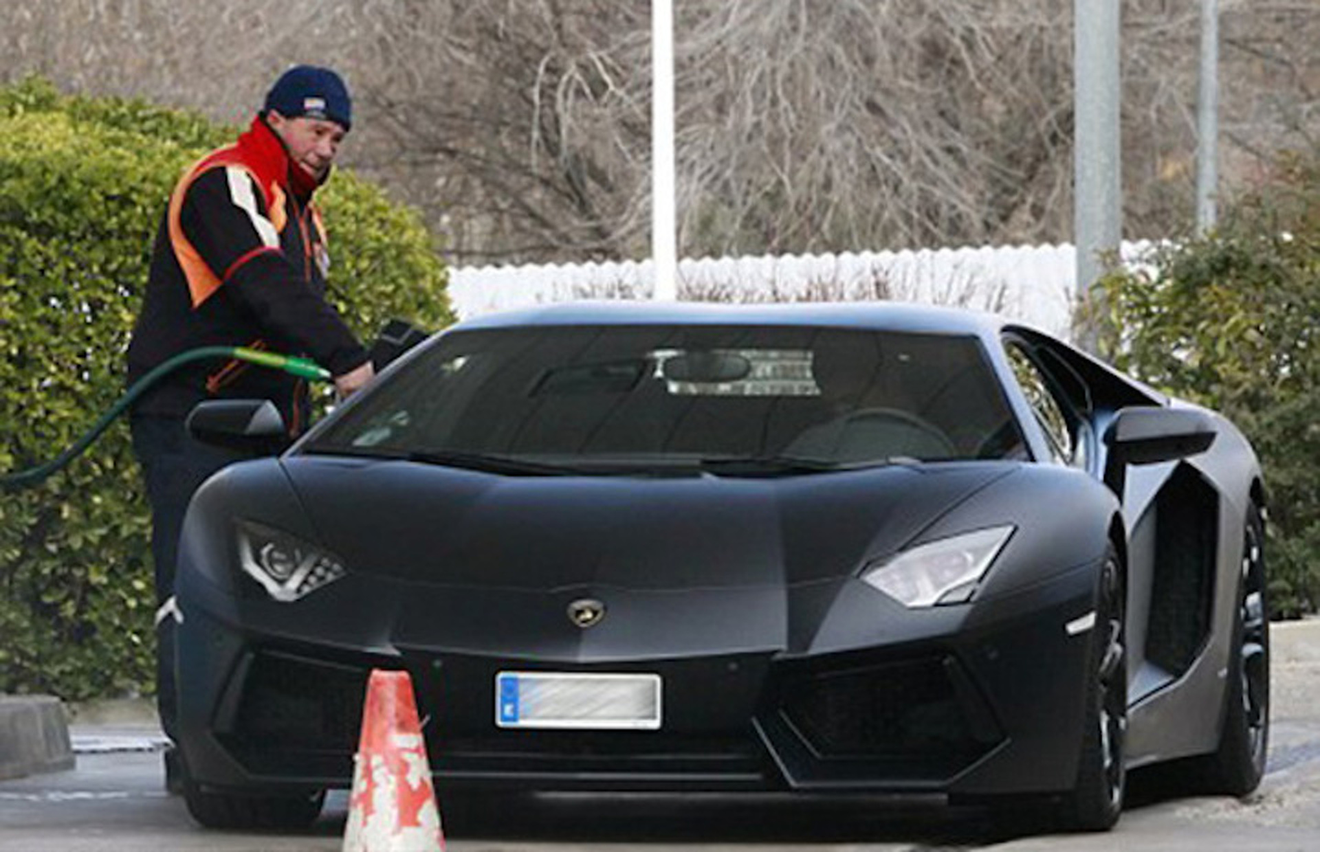8 Soccer Stars and Their Gorgeous Cars